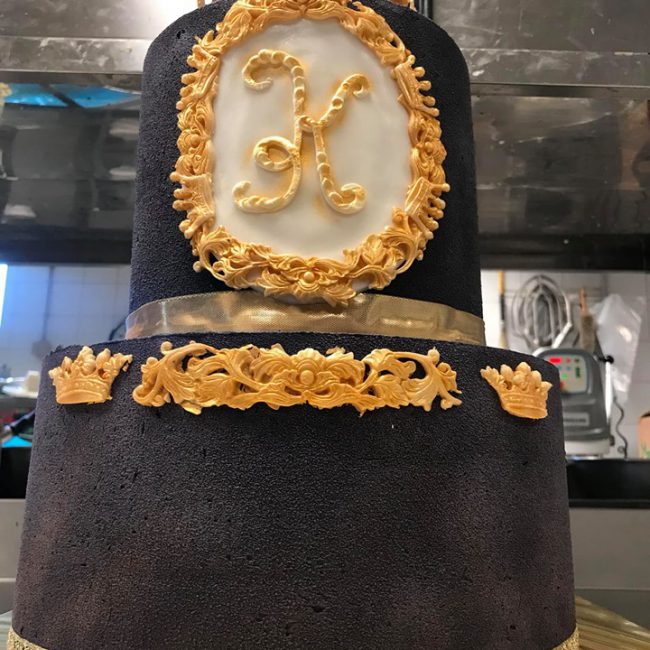 Création gâteaux anniversaire roi